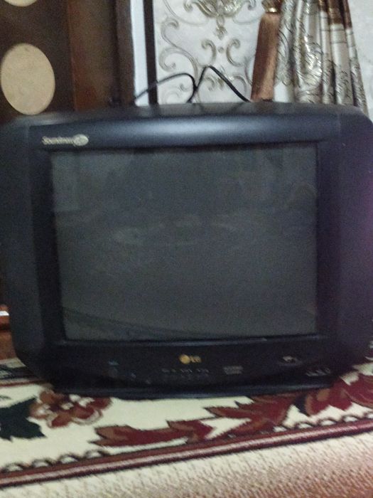 Televizorlar sotiladi tez va arzon.