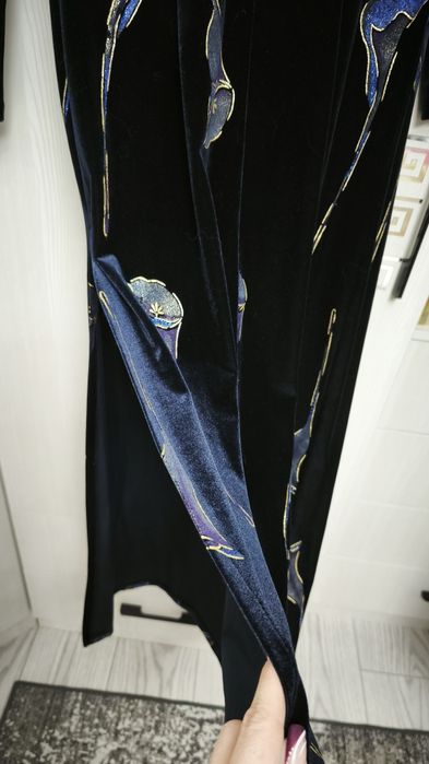 Продам платье из бархата