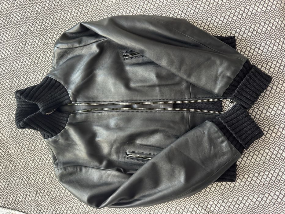 Продам кожаный бомбер