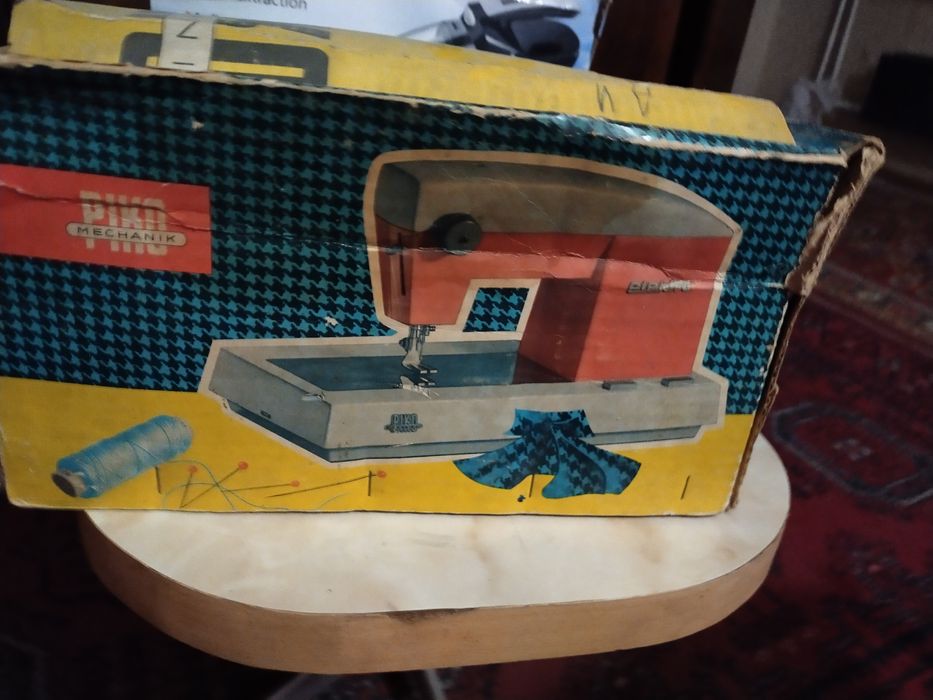 Продам швейную машинку детскую