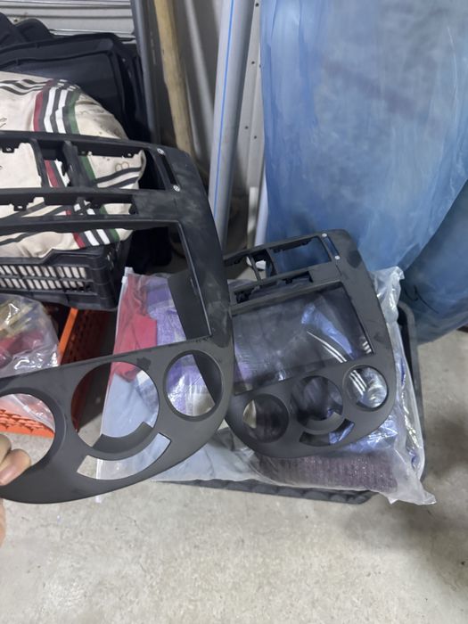 Рамка центр консоли для Gentra почти новые лежат в подвале