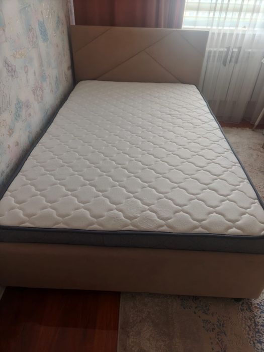 Кровать для спальни 120*200см с матрасом