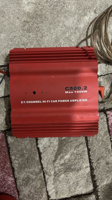Subwoofer jbl si amplificator 1000w aproape noi