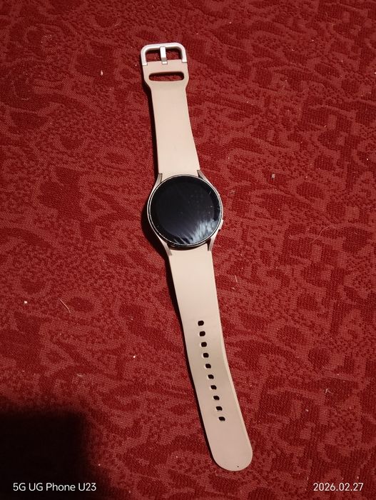 Смарт часовник Samsung Watch4