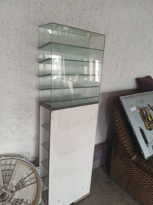 Телевизоры,пылесос,стабилизатор полочки