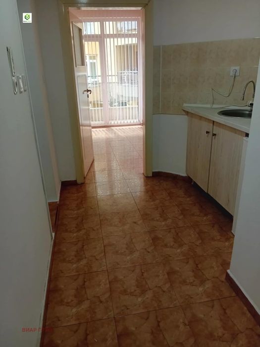 Дава се под наем Офис в Пловдив, Център - 45 кв.м за 408 € - Снимка #1