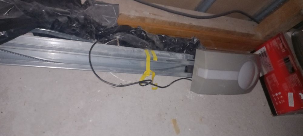 Vand automatizare usa garaj BENINCA