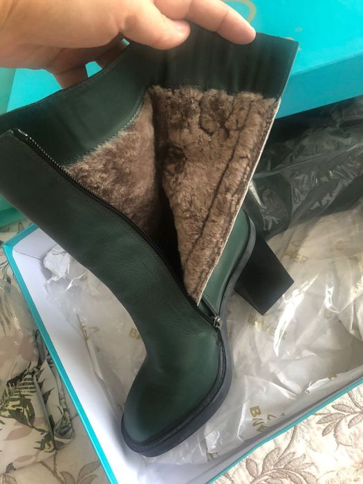 Продам женские сапоги