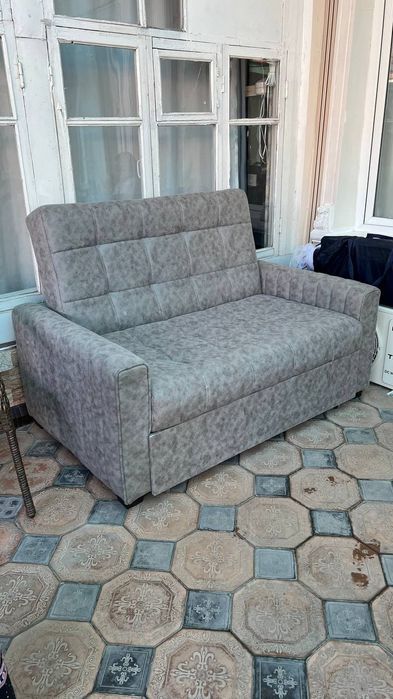 Кресло, диван сотилади срочно