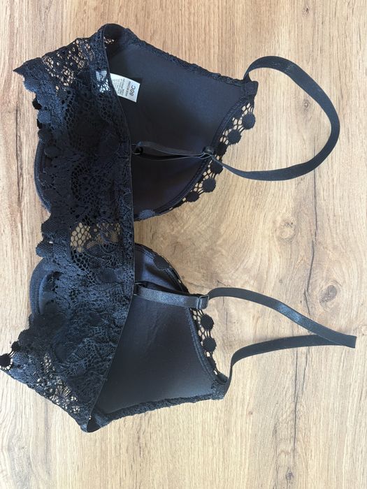 Сутиен 80/С с предно закопчаване