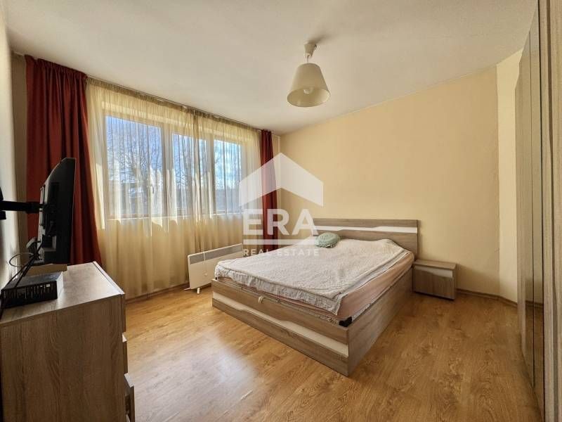 Дава се под наем Тристаен апартамент в София, Хладилника - 120 кв.м за 765 € - Снимка #7