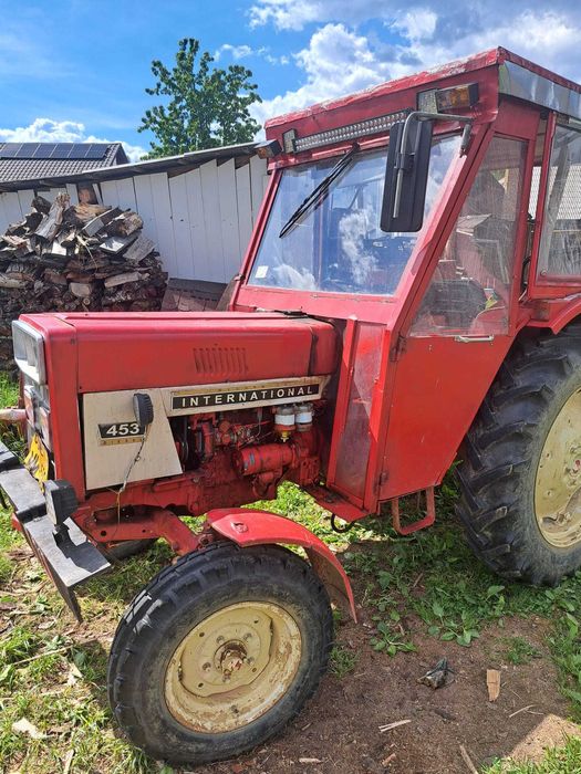 Tractor International 453