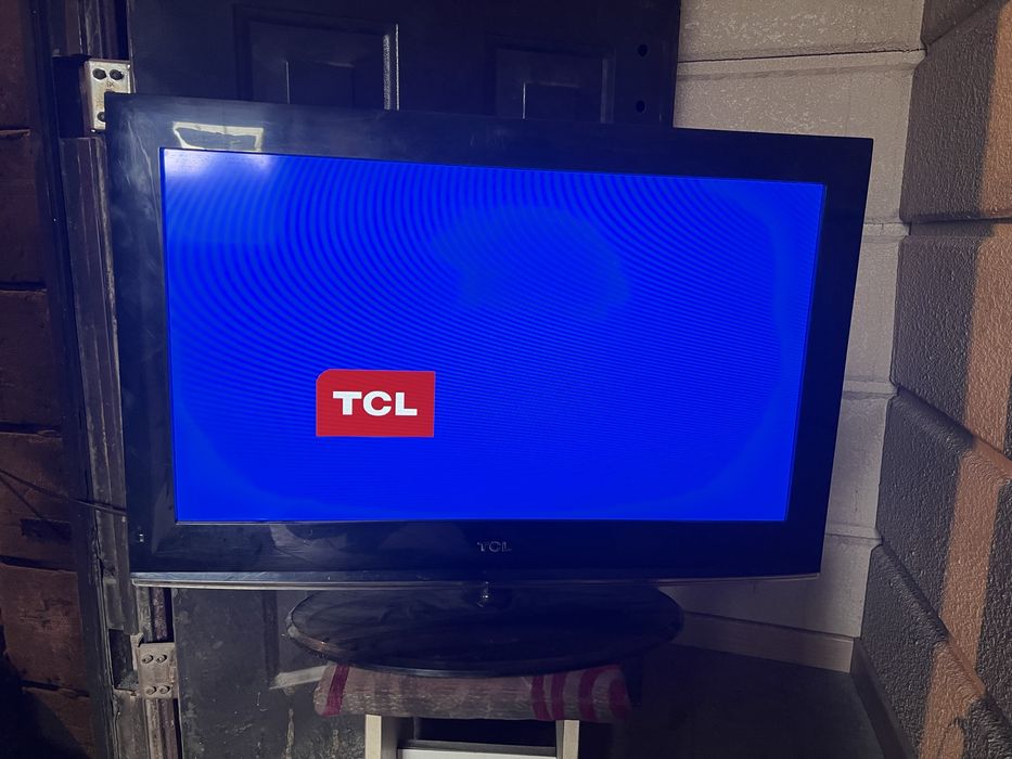 Продам телвизор TLC