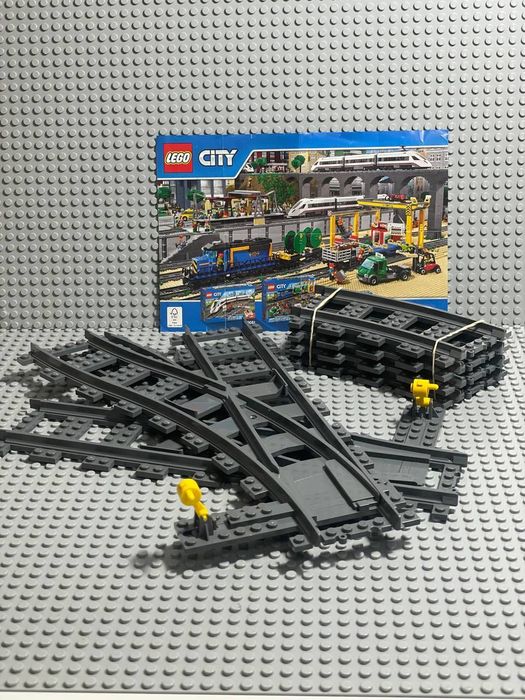 LEGO City 7895 switching tracks