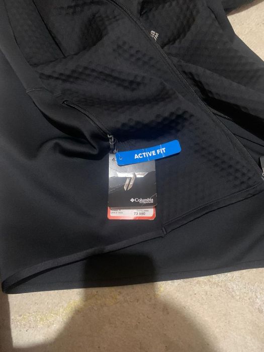 Продаваться кофта оригинал