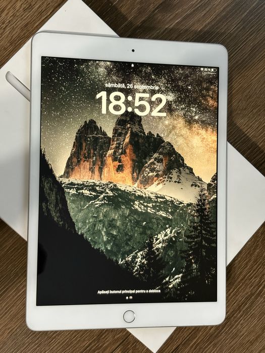 iPad th8 32gb Silver