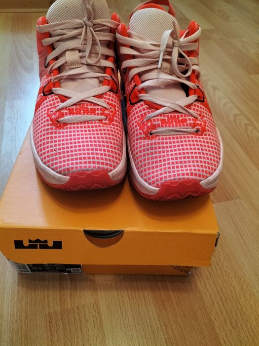 Lebron Witness VII