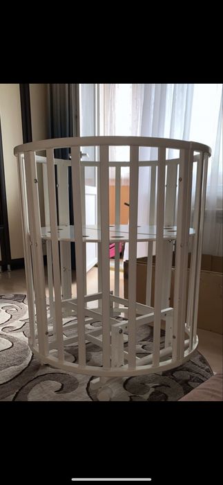 Овальная кровать-трансформер