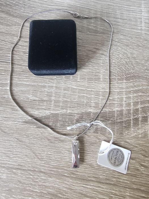 Колие Swarovski с камък
