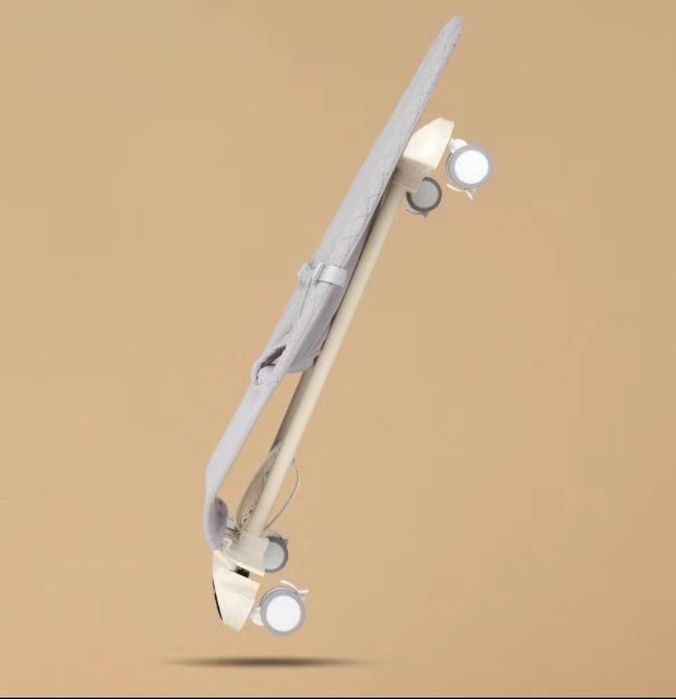 Детский шезлонг с колёсами