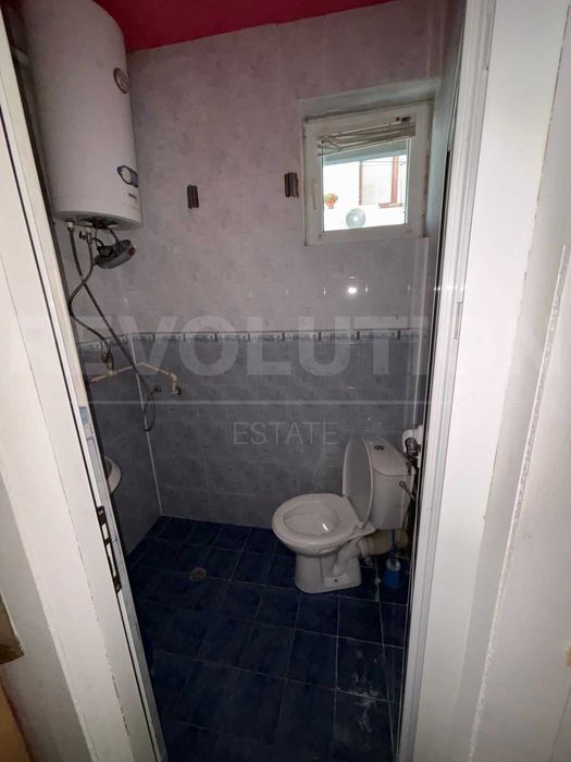 СТРАХОТЕН двустаен апартамент в района на кв. Виница!