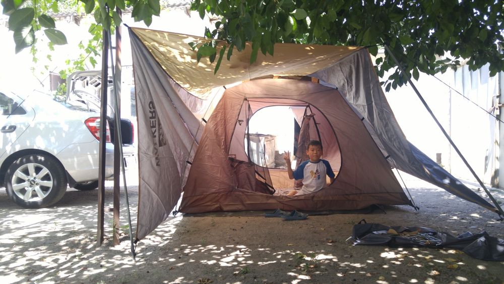 Продаются палатки, палатка накомарник, весенние -зимние.