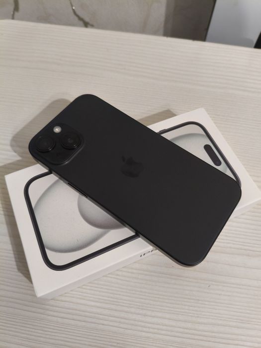 iPhone 15 128 g.