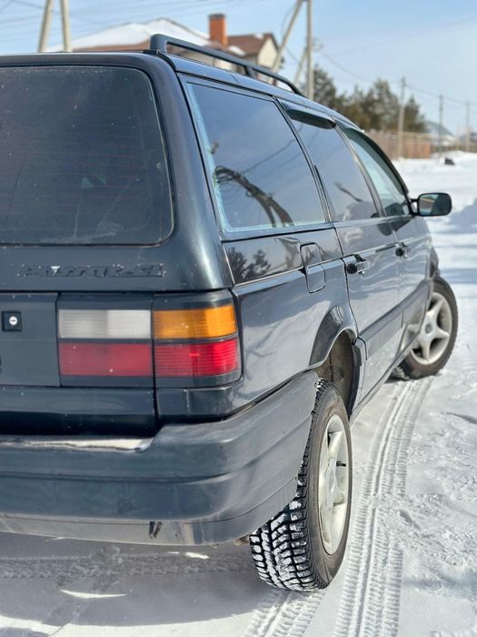 Пассат В3 универсал  1990г.в. 1.8 моно