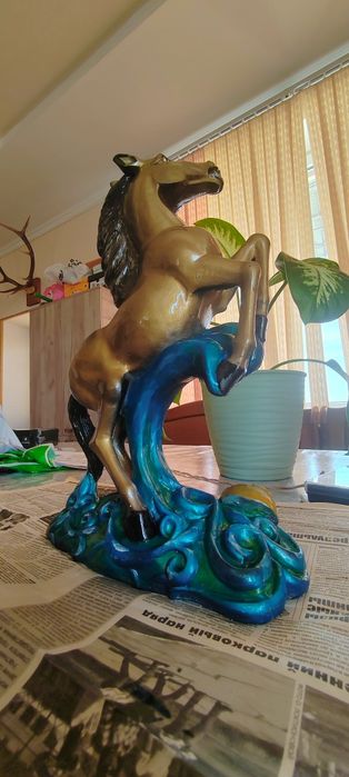 Лошадь сувенир из гипса