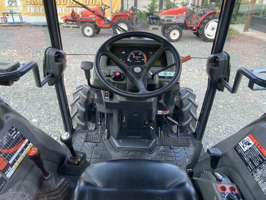 Tractor japonez Mitsubishi MT311, 4x4, 31cp, cabina