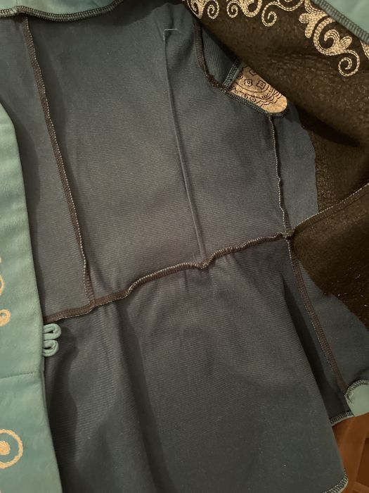 Қазқи желетка мен тақия