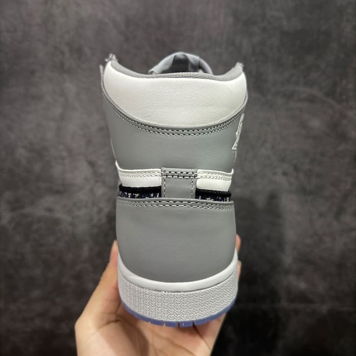 Air Dior x Dior обувки