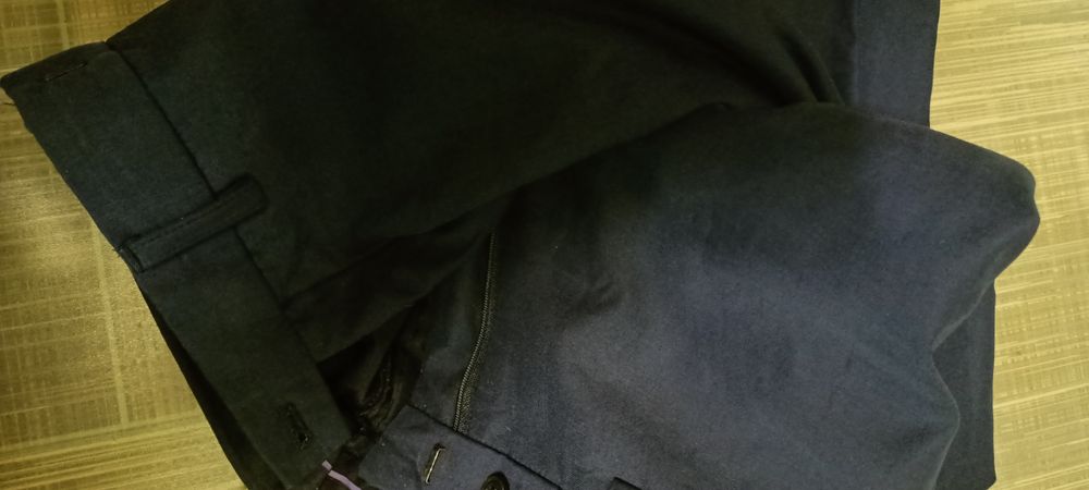 Брюки. Школьные. Черный и синего цвета.