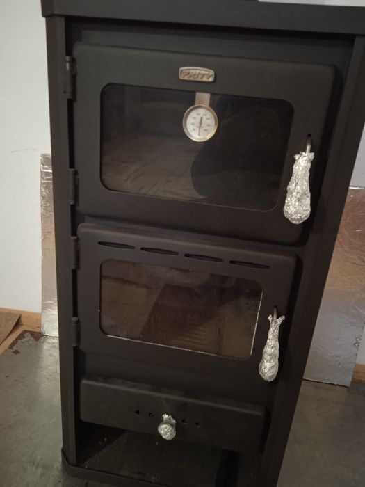 Șemineu Prity FM 12 kw 2 kg/h lemne brichete și cărbune