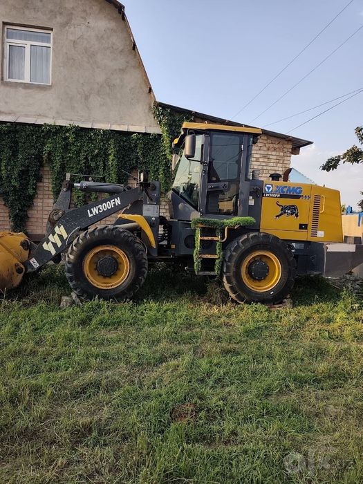 Poguruzchik 1.8 XCMG LW300FN 2019 yil sotiladi