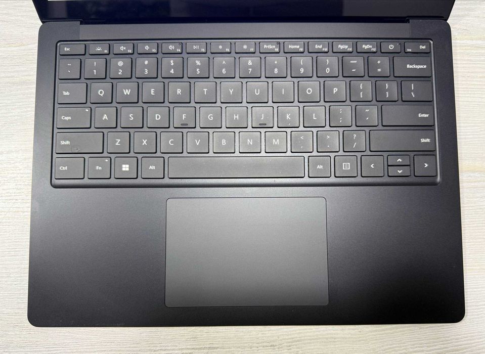 Surface Laptop 4 Black 13.5 2K core I7-1185G7 vPro 16GB/256GB
