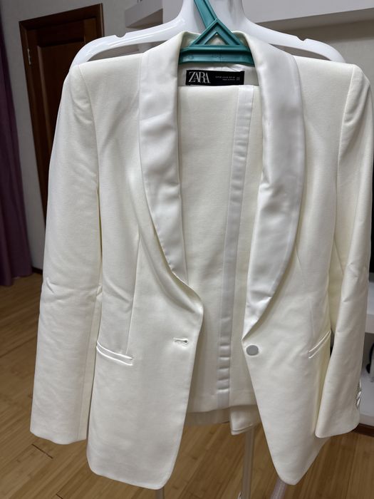 Брючный костюм Zara