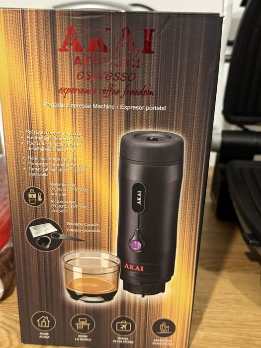 Espressor portabil Akai