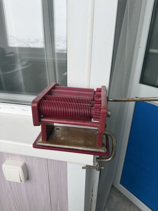 Продам лапшарезку советскую