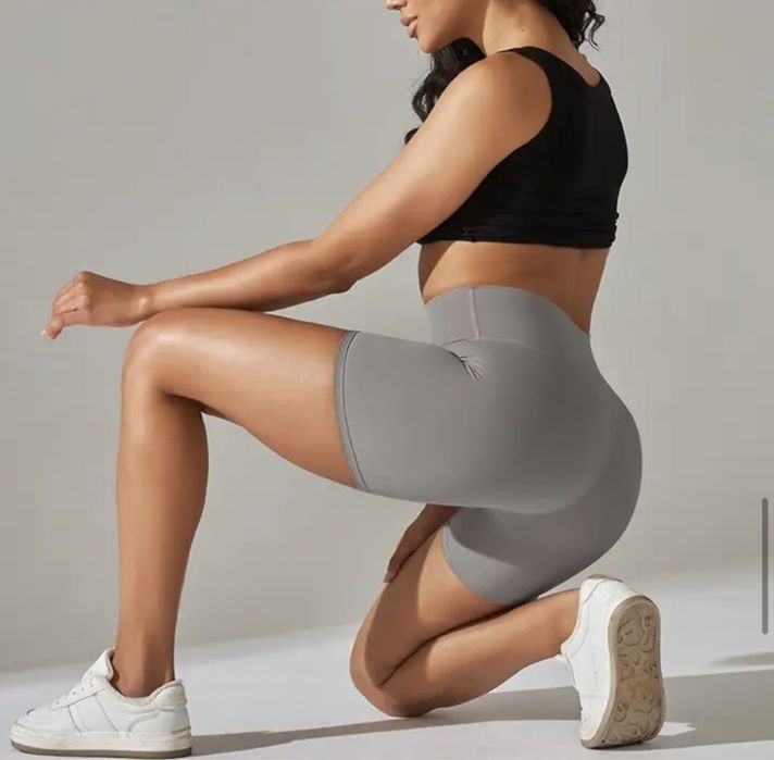 Colanți scurți yoga gri