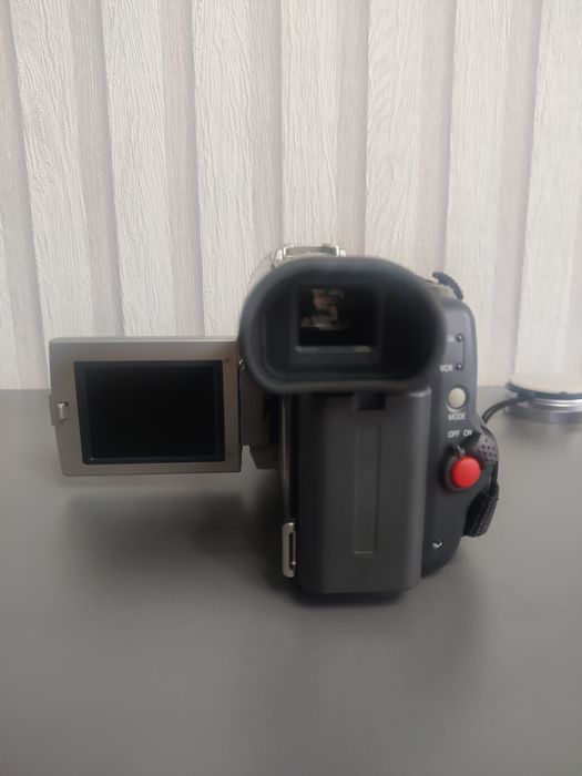 Продам видеокамеру.