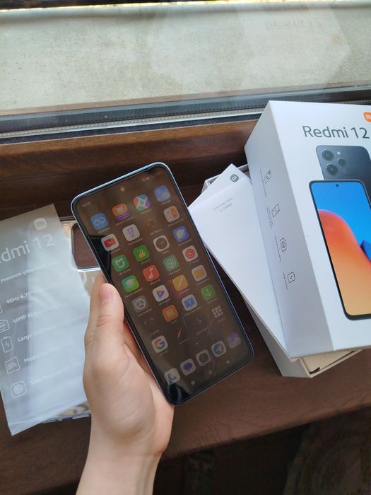 Redmi 12 256/8 telefon срочно сотилад
