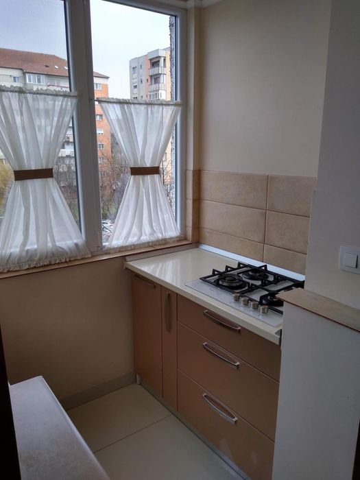 Vand apartament 3 camere B-dul Dacia