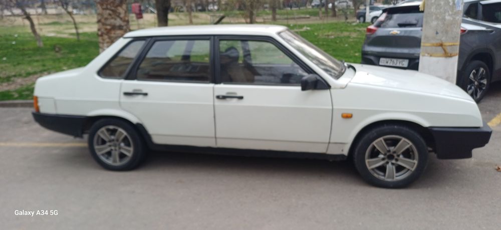 Продаётся автомобиль Ваз 21099. Выпуск 1994 год.