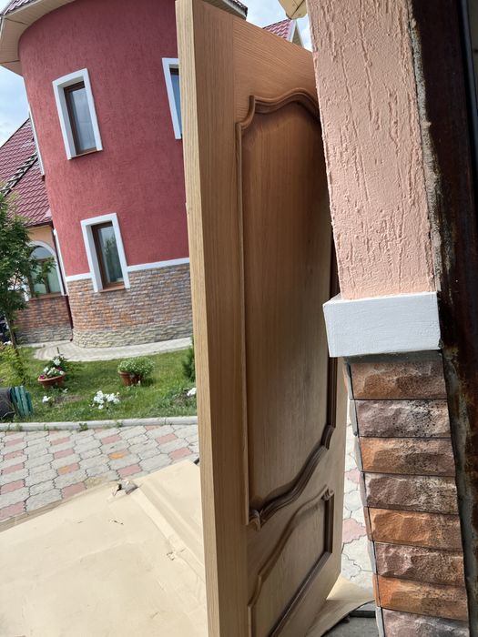 Дверь с доборными элементами