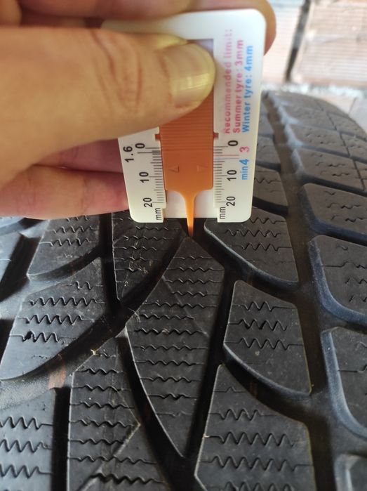 225/60/17 Dunlop 2бр