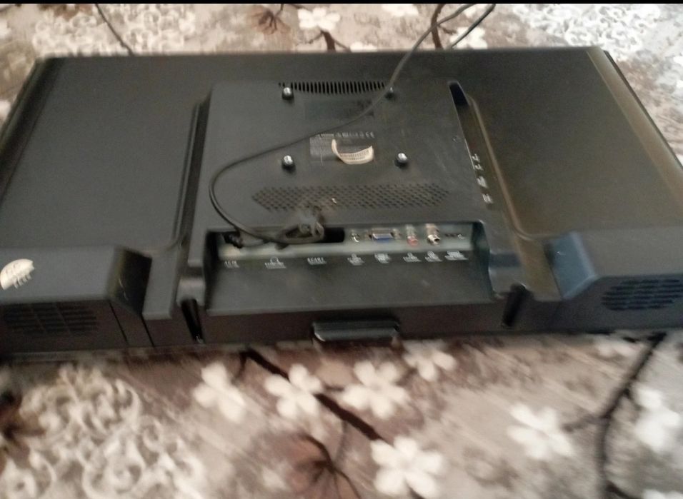 Tv megavision funcțional cu telecomanda