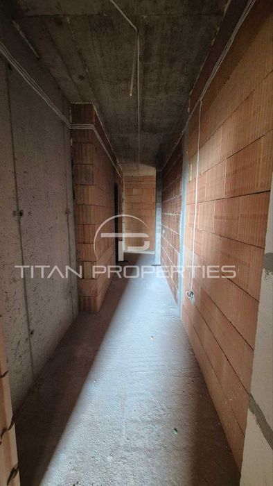 Продава се Тристаен апартамент в Пловдив, Кючук Париж - 106 кв.м за 1564 €/кв.м - Снимка #6