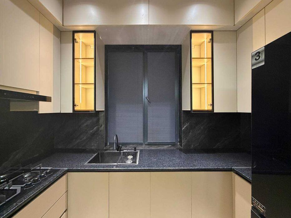 3х комнатная квартира на 5 этаже 77кв/м, в Самарканде