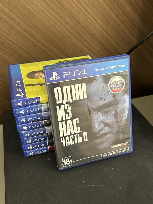 Продам PlayStation Pro 1TB 4K два геймпада + игры